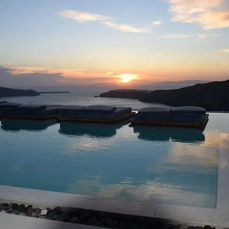 Amaze Hotel Imerovigli (Santorini)