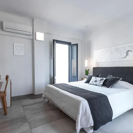 Amaze 5* Imerovigli (Santorini)