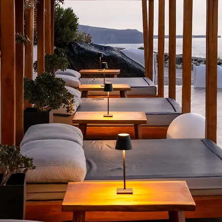 Amaze Hotel
