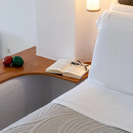 Amaze Hotel