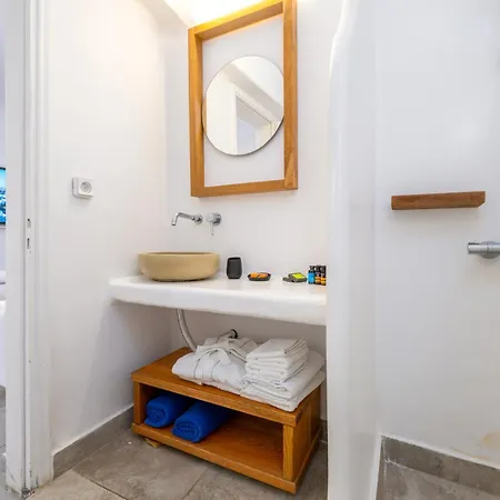 Amaze Imerovigli (Santorini)