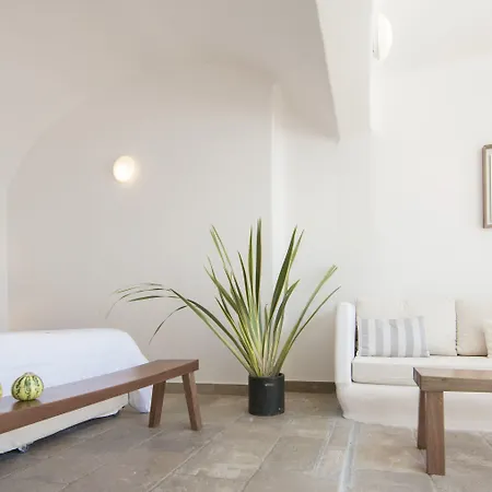 Amaze Imerovigli (Santorini)