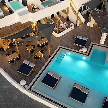 Amaze 5* Imerovigli (Santorini)