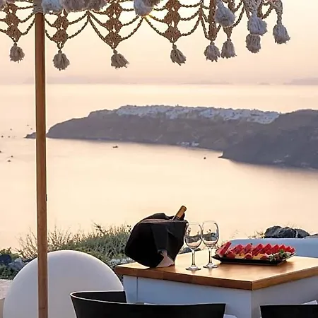 Amaze 5* Imerovigli (Santorini)
