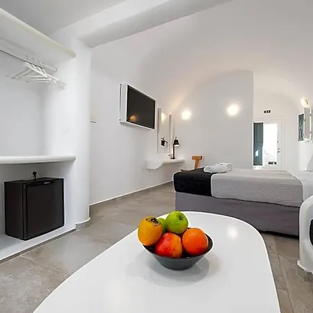 Amaze Imerovigli (Santorini)