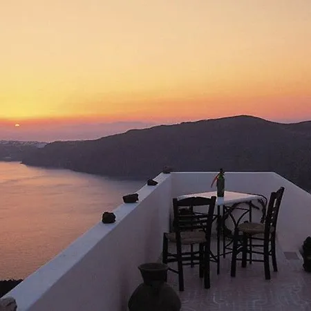 Amaze Imerovigli (Santorini)