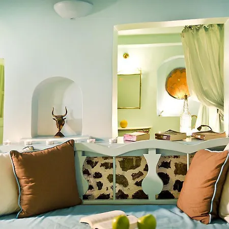 Amaze 5* Imerovigli (Santorini)
