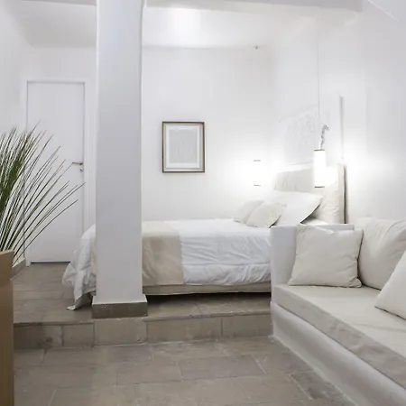 Amaze 5* Imerovigli (Santorini)