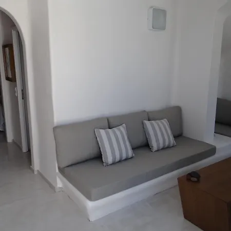 Amaze Imerovigli (Santorini)