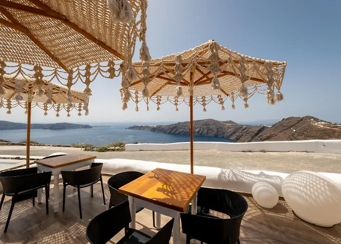 Amaze 5* Imerovigli (Santorini)