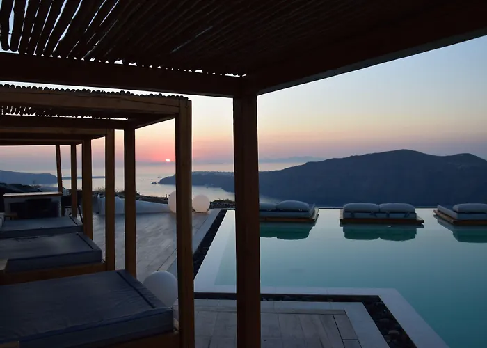 Amaze Imerovigli (Santorini)