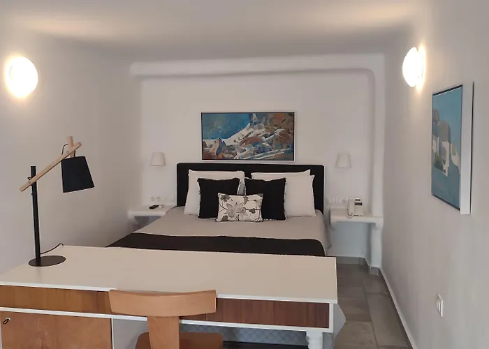 Amaze Imerovigli (Santorini)