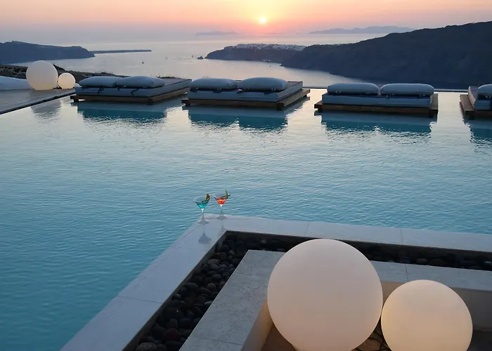 Amaze 5* Imerovigli (Santorini)